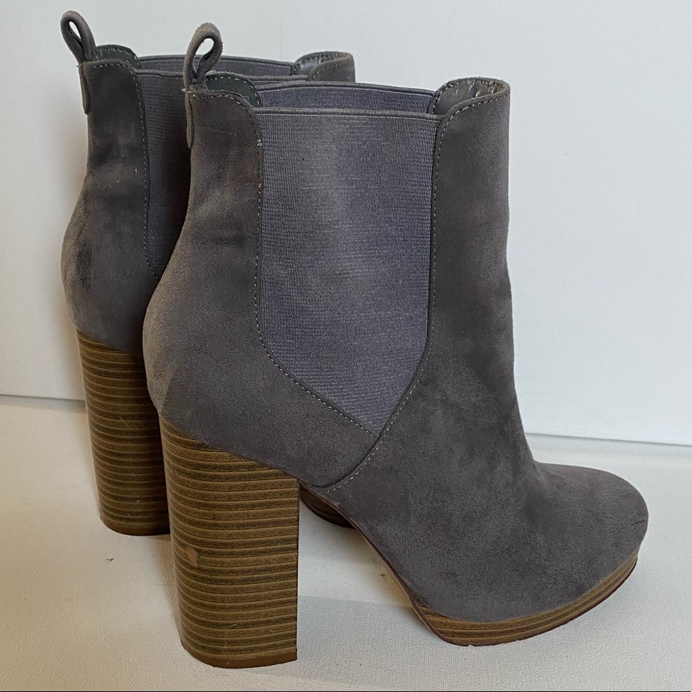 Gray wooden thick heel suede ankle booties!